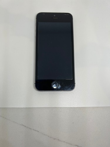 Apple iphone model a1533 - 5s,